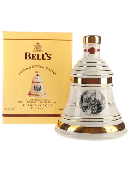 Bell's Christmas 2005 Ceramic Decanter Silent Protest 70cl / 40%