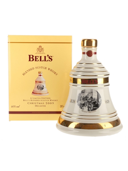 Bell's Christmas 2005 Ceramic Decanter Silent Protest 70cl / 40%