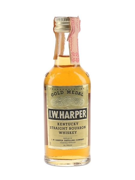 I W Harper 4 Year Old Gold Medal Bottled 1970s-1980s 5cl / 43%