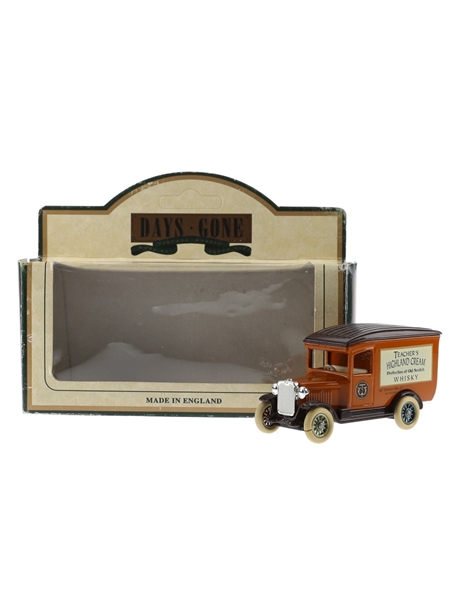 Teacher's Highland Cream 1928 Chevrolet Van Lledo Collectibles - Days Gone 7.5cm x 4.5cm