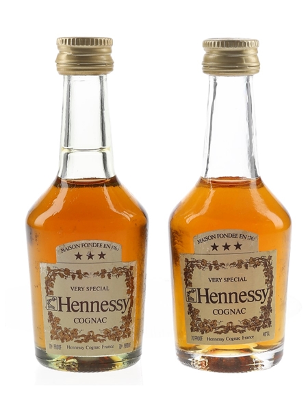 Hennessy VSOP & Hennessy 3 Star Bottled 1970s-1980s 2 x 5cl / 40%