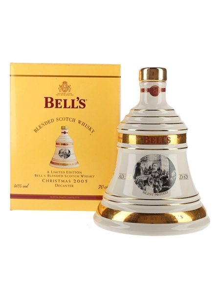 Bell's Christmas 2005 Ceramic Decanter Silent Protest 70cl / 40%