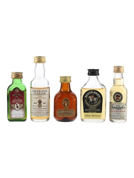 Dewar's De Luxe, Highland Fusilier, Robbie Burns, Old Smuggler & Scots Grey Bottled 1970s-1980s 5 x 3cl-5cl / 40%