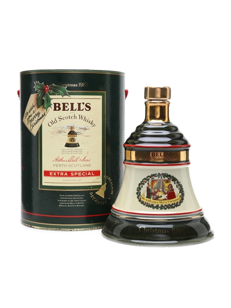 Bell's Decanter Christmas 1988 Ceramic Decanter 75cl / 43%