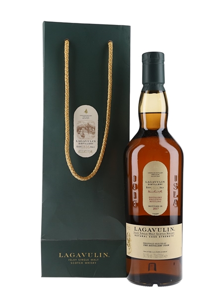 Lagavulin Natural Cask Strength Bottled 2017 - Distillery Exclusive 70cl / 54.1%