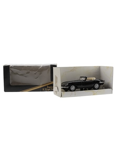 Johnnie Walker Black Label Jaguar E Type V12  12cm x 3cm x 4.5xm