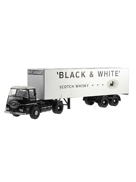 Buchanan's Black & White Box Trailer Corgi Classics - Whisky Collection 26cm x 7cm x 5cm