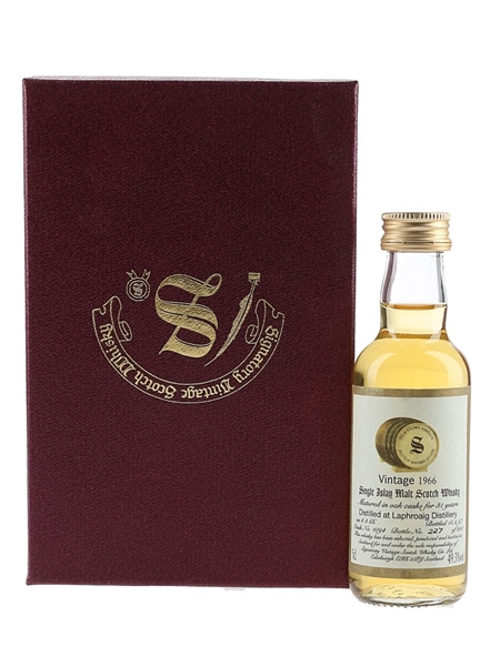 Laphroaig 1966 31 Year Old Cask 1094 Bottled 1997 - Signatory Vintage 5cl / 49.3%