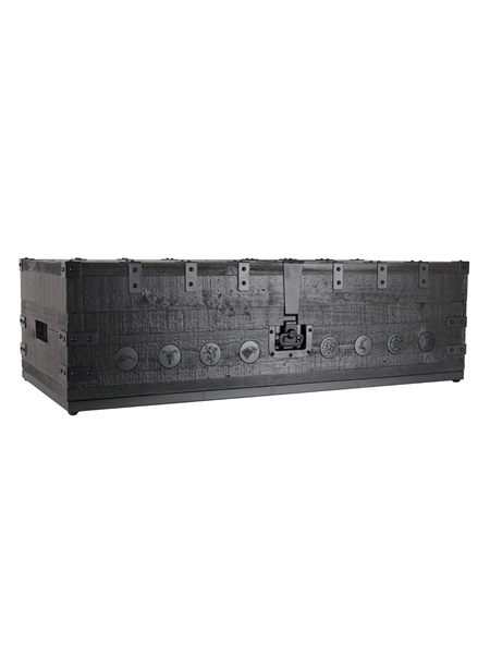 Game Of Thrones Limited Edition Chest NB For UK Shipment Only - 099 of 205 Approximate Dimensions: 100cm x 50cm x 36cm