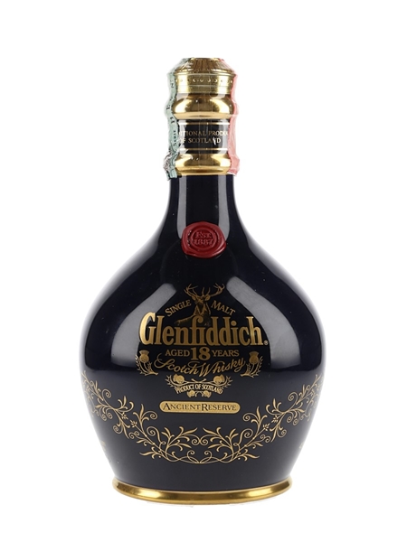 Glenfiddich 18 Year Old Ancient Reserve Bottled 1990s - Blue Spode Ceramic Decanter 70cl / 43%