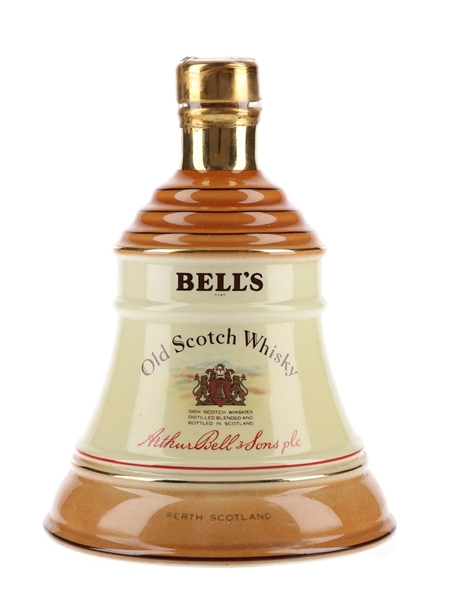 Bell's Extra Special Ceramic Decanter 22 Carat Gold Finish 75cl / 43%