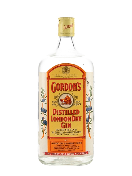 Gordon's Distilled London Dry Gin Bottled 1970s - Linden, New Jersey 112.5cl / 47.2%