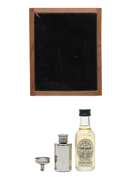 Glen Grant Gift Set With Hip Flask 5cl / 40%