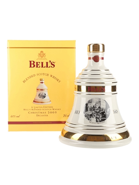 Bell's Christmas 2005 Ceramic Decanter Silent Protest 70cl / 40%