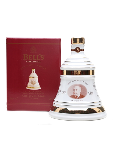 Bell's Decanter 8 Year Old Christmas 2000 Ceramic Decanter 70cl / 40%