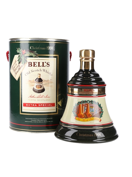 Bell's Christmas 1991 Ceramic Decanter The Art Of Distilling 70cl / 40%