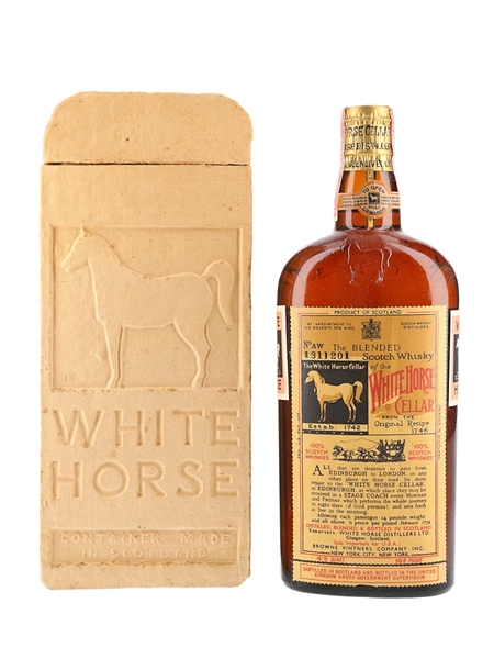 White Horse Spring Cap Bottled 1940 -1950 - Browne Vintners 75.7cl / 43.4%