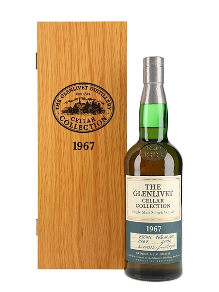 Glenlivet 1967 33 Year Old Cellar Collection Bottled 2000 75cl / 46%