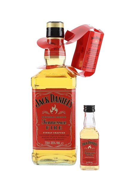 Jack Daniel's Tennessee Fire With Miniature Cinnamon Liqueur 70cl & 5cl / 35%