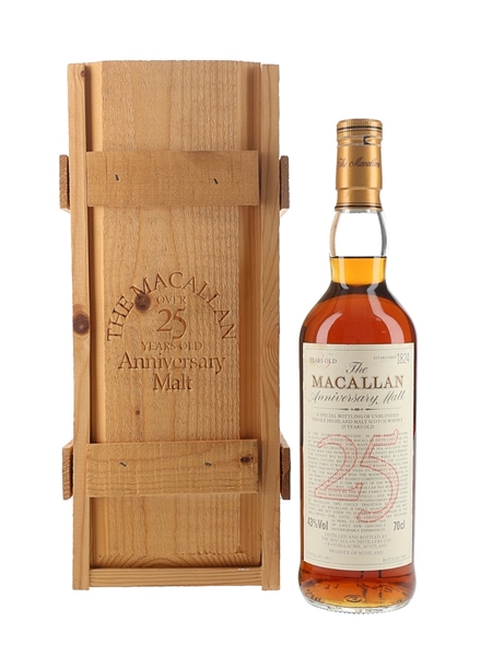 Macallan 1967 25 Year Old Anniversary Malt Bottled 1992 70cl / 43%
