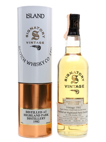 Highland Park 1982 19 Year Old Bottled 2002 - Signatory Vintage 70cl / 43%