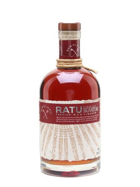 Ratu 8 Year Old Signature Premium Rum Liqueur Fiji Rum 70cl / 35%