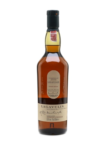 Lagavulin Natural Cask Strength Bottled 2010 - Distillery Exclusive 70cl / 52.5%