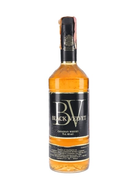 Black Velvet Canadian Whisky Bottled 1970s - Giovinetti 75cl  / 40%