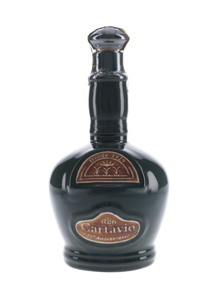 Ron Cartavio 75 Aniversario 12 Year Old - Ceramic Decanter 70cl / 40%