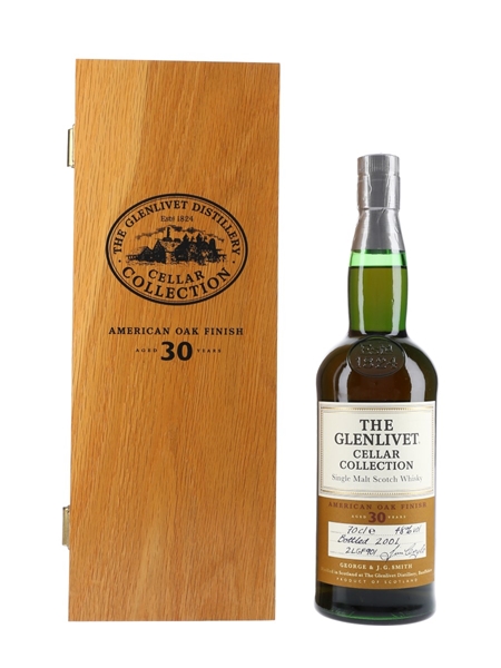 Glenlivet 30 Year Old Cellar Collection American Oak Finish - Bottled 2001 70cl / 48%