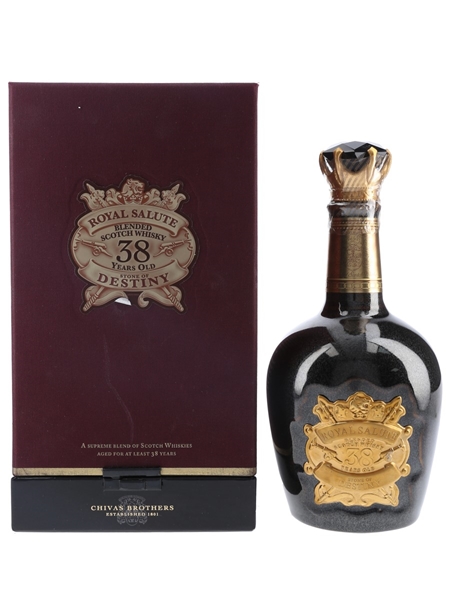 Royal Salute 38 Year Old Bottled 2014 - Stone Of Destiny 50cl / 40%