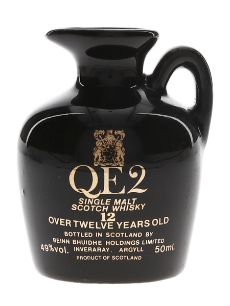 QE2 12 Year Old Ceramic Decanter Bottled 1980s 5cl / 49%