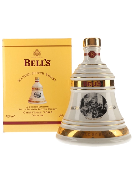 Bell's Christmas 2005 Ceramic Decanter Silent Protest 70cl / 40%