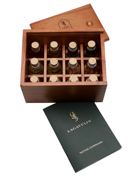 Lagavulin Tasting Companion 200th Anniversary 12 x 3cl