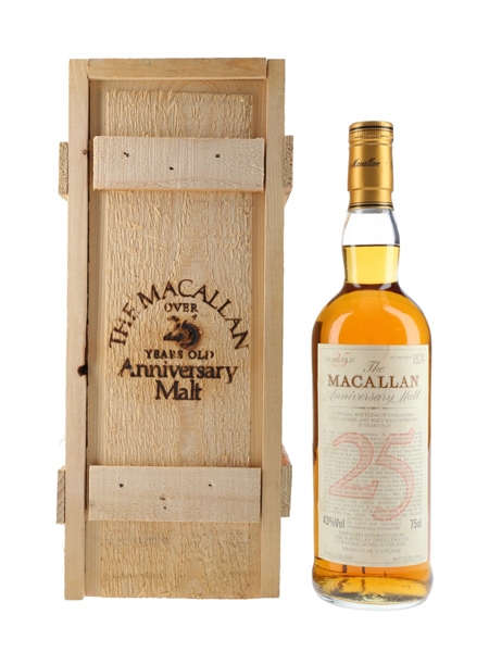 Macallan 1965 25 Year Old Anniversary Malt Bottled 1990 75cl / 43%