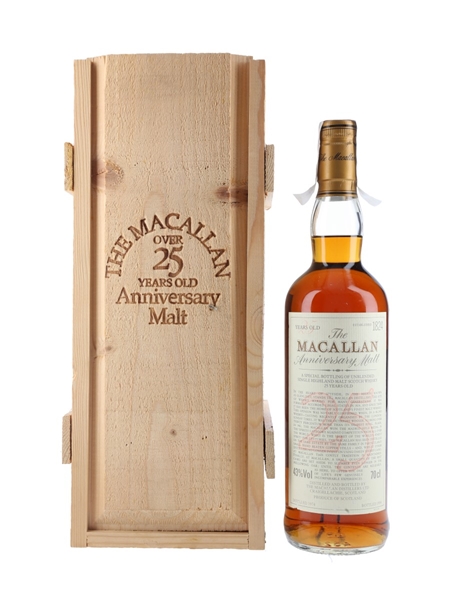 Macallan 1974 25 Year Old Anniversary Malt Bottled 1999 70cl / 43%