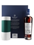 Macallan: An Estate, A Community And A Distillery Anecdotes Of Ages - Sir Peter Blake 70cl / 47.7%