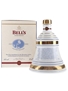 Bell's Christmas 2001 Ceramic Decanter Alexander Graham Bell 70cl / 40%