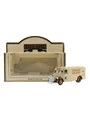 Johnnie Walker 1951 Man Van Lledo 10.5cm x 3cm x 3.5cm