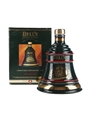 Bell's Christmas 1994 8 Year Old Ceramic Decanter The Blender's Art 70cl / 40%