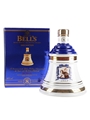 Bell's 8 Year Old Ceramic Decanter Golden Wedding Anniversary 1997 70cl / 40%
