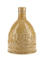 Isle of Skye 18 Year Old Blended Scotch Whisky Wade Potteries Ceramic Decanter 70cl / 43%