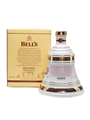 Bell's Christmas 2007 Ceramic Decanters 8 Year Old - Five Queens 70cl / 40%