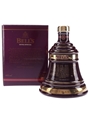 Bell's Christmas 2002 Ceramic Decanter 8 Year Old - James Watt 70cl / 40%