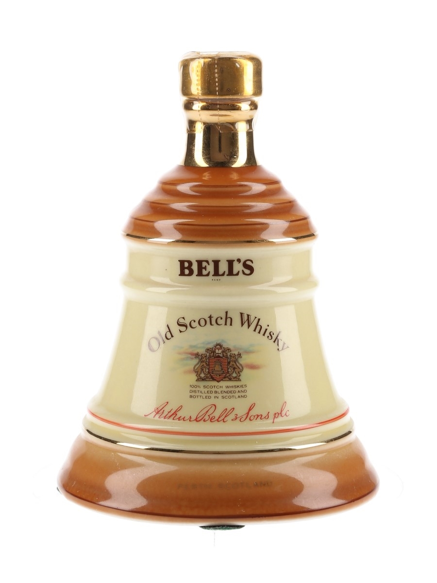 Bell's Extra Special Ceramic Decanter Bottled 1980s 18.75cl / 43%