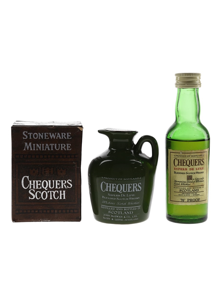 Chequers Superb De Luxe Bottled 1970s 2 x 5cl / 40%