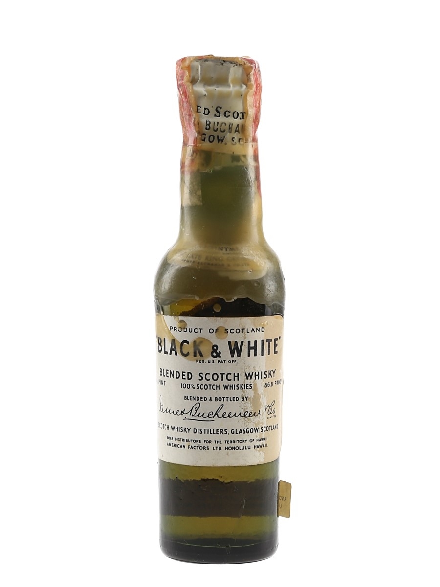 Buchanan's Black & White Spring Cap Bottled 1950s - American Factors, Hawaii 4.7cl / 43.4%