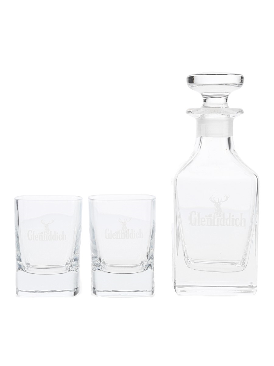 Glenfiddich Crystal Decanter & Whisky Glasses  14.5cm Tall & 6cm Tall
