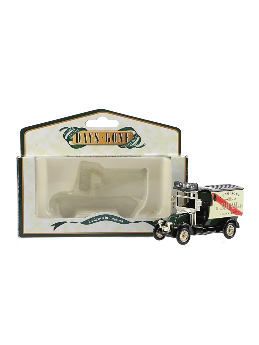 Champagne GH Mumm & Cie Renault Van Lledo Collectibles - The Bygone Days Of Road Transport 7cm x 4cm x 3cm