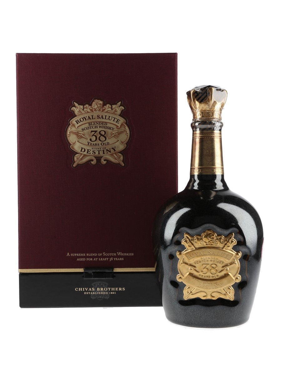 Royal Salute 38 Year Old Bottled 2018 - Stone Of Destiny 70cl / 40%